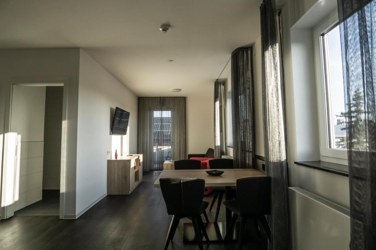 Boardinghouse Karlsdorf-Neuthard Aparthotel Eksteriør bilde